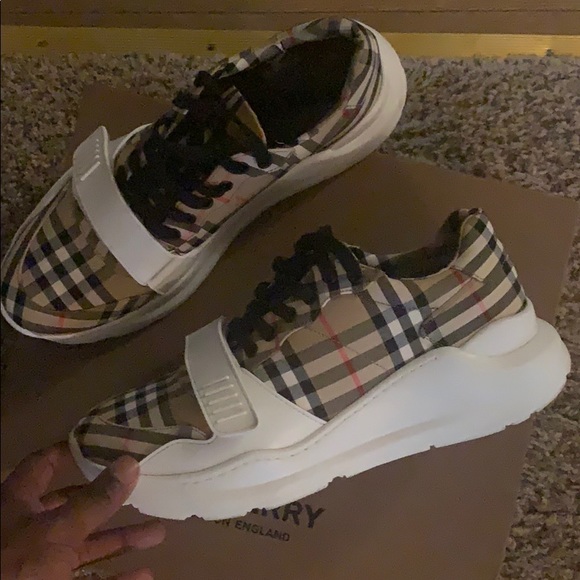 Burberry chunky sneakers - Picture 5 of 5